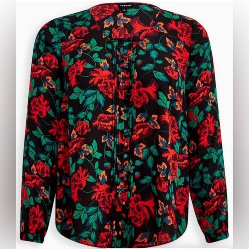 🌹 Torrid 6X Red and Black Floral Top
